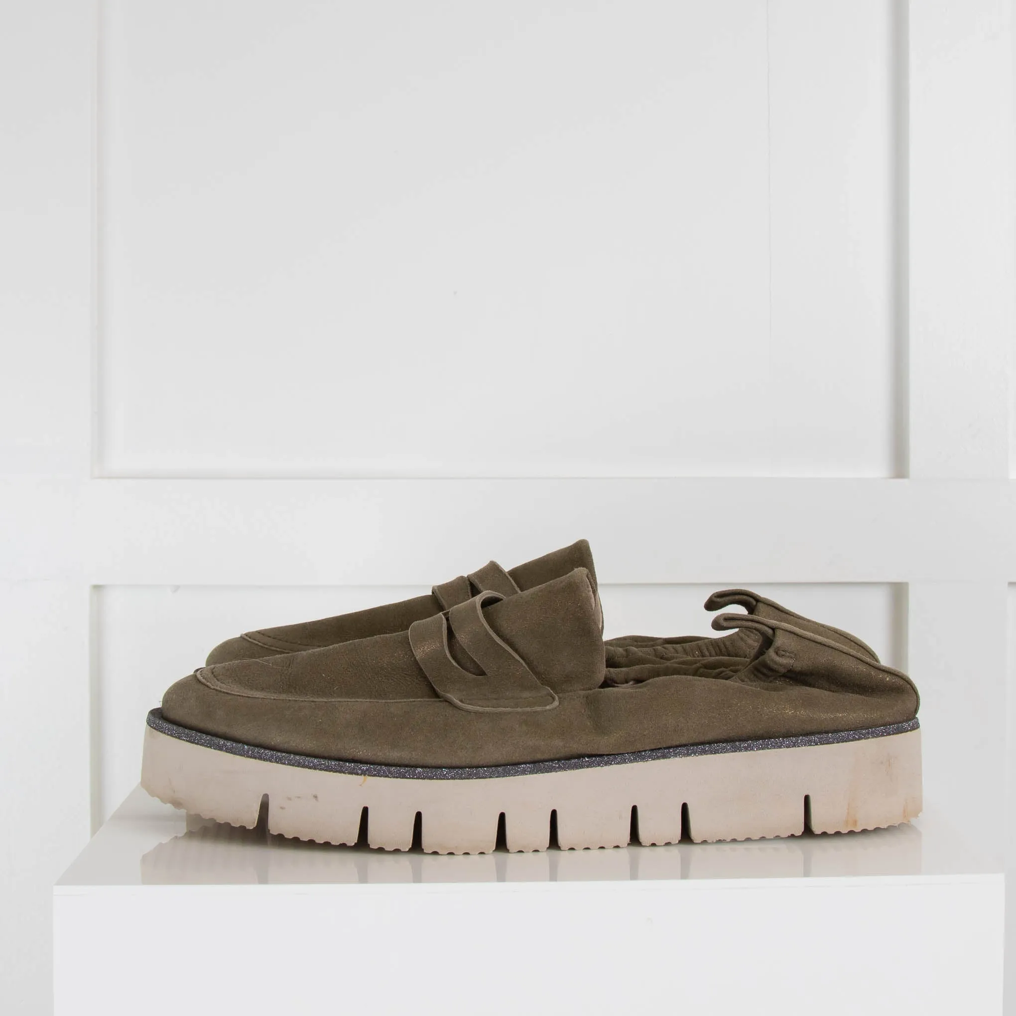 Kennel & Schmenger Khaki Suede Loafers