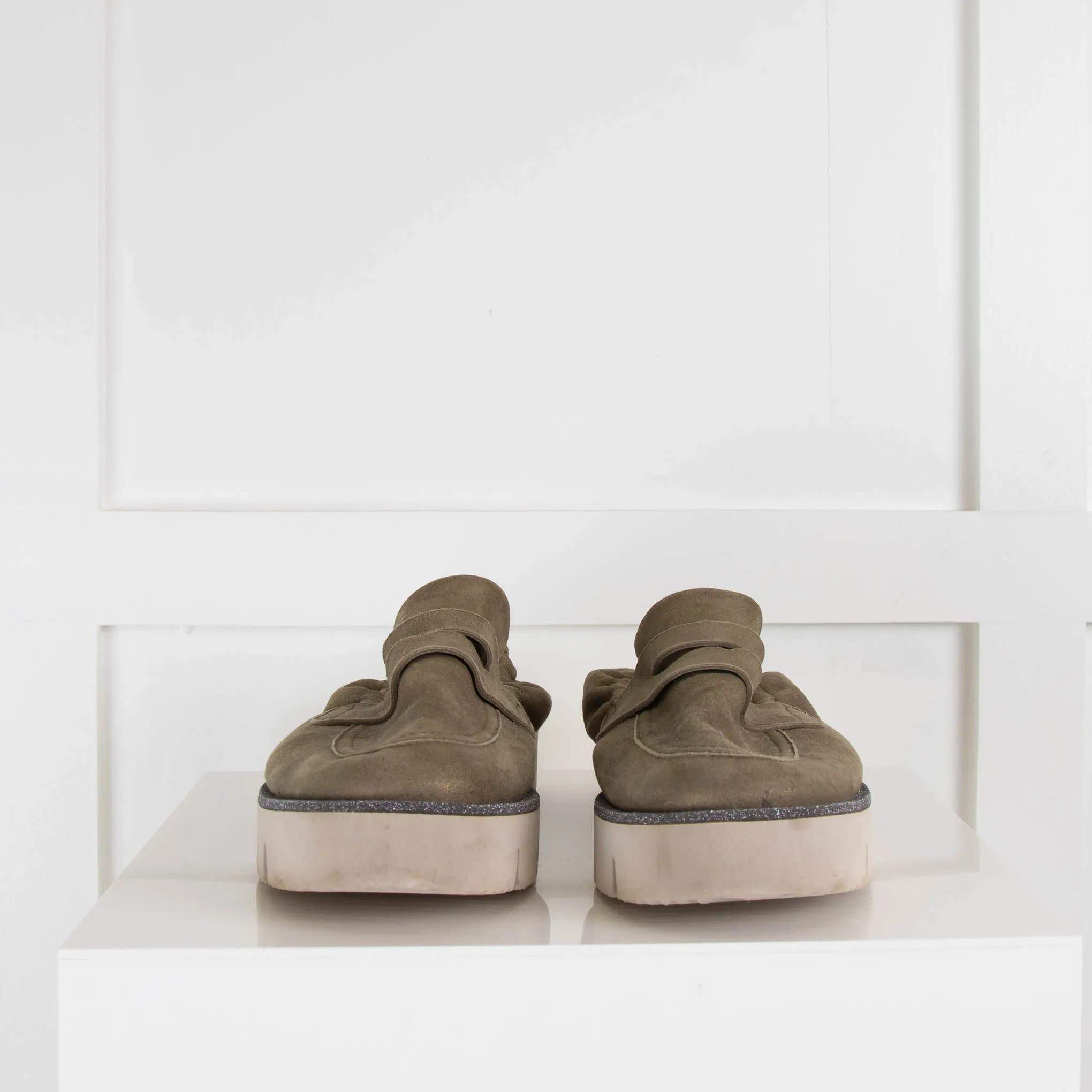 Kennel & Schmenger Khaki Suede Loafers